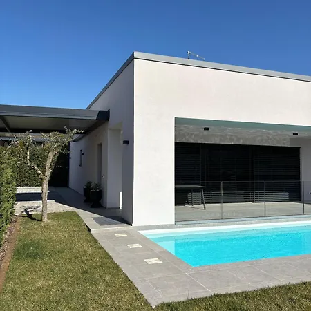 Villa Lagoblu